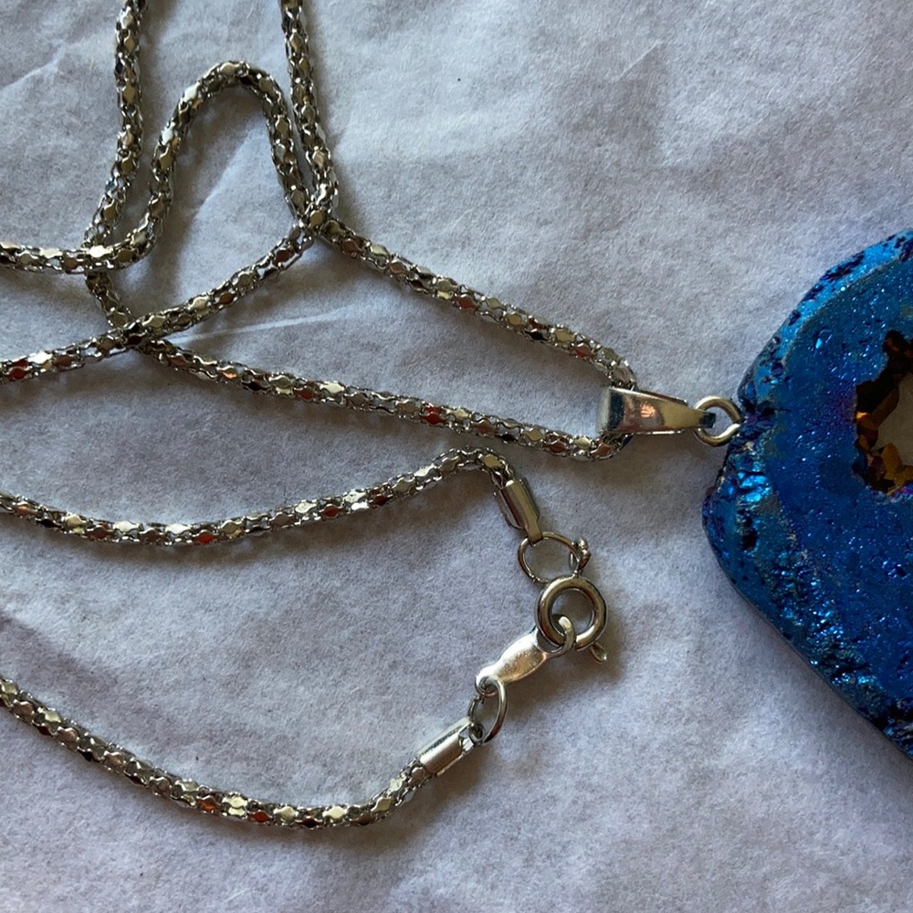 Free Shape Large Round Geode Blue - Picture 4 of 4